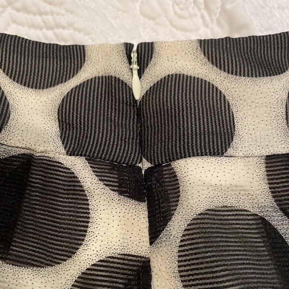 Black and cream polka dot Fit and Flare skirt, size Small - Picture 5 of 6